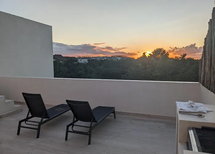 New Luxury Ph With Private Terrace & Plunge Pool